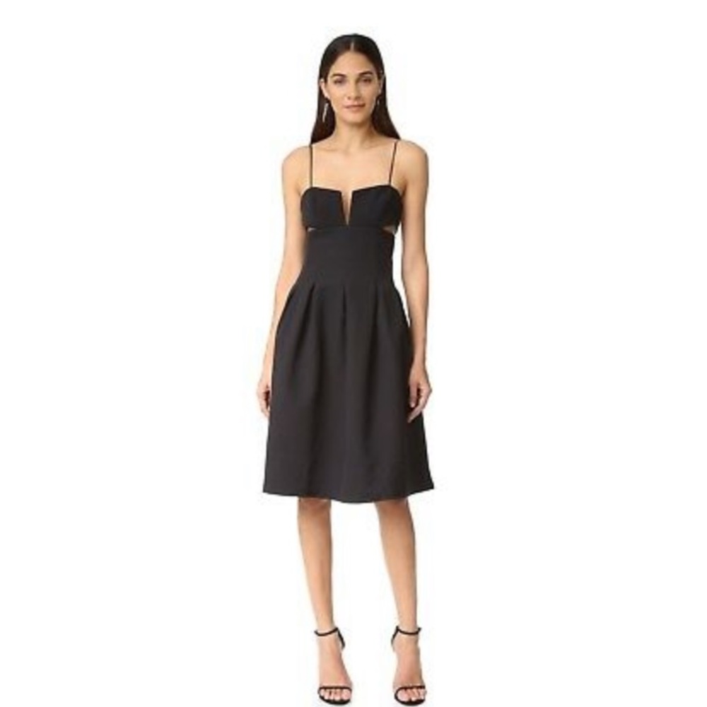 Kendall & Kylie cutout black dress💫